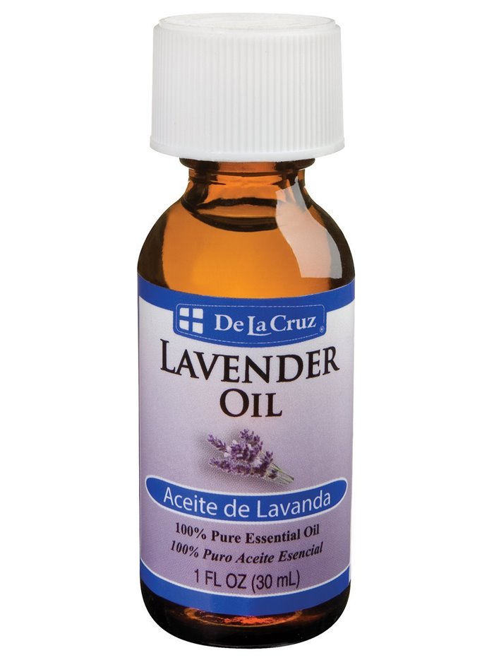 8944 - De La Cruz Lavender Oil - 1 fl. oz. - Box:  - Loc: O2